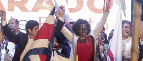 Costa Rica: Carlos Alvarado llama al diálogo nacional y Epsy Campbell se convierte en la primera mujer afrodescendiente en ocupar la vicepresidencia