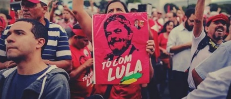 El PT reafirma la candidatura de Lula y traslada su sede a Curitiba