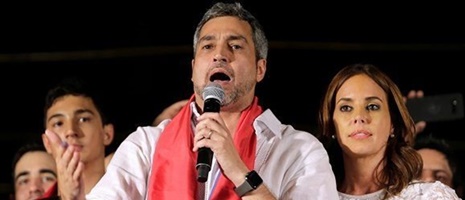 Paraguay: el presidente electo dedica el triunfo a su padre, ex secretario privado del dictador Stroessner