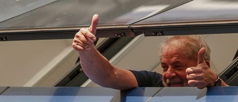 Lula cumple dos meses en prisión y mañana lanzará su candidatura